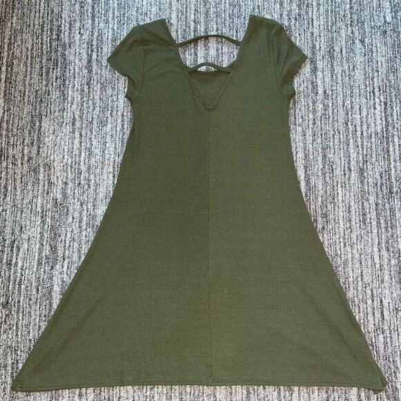 No Comment Women’s Size Medium Ribbed Cutout Dress Olive Green Short Sleeve - Picture 6 of 6